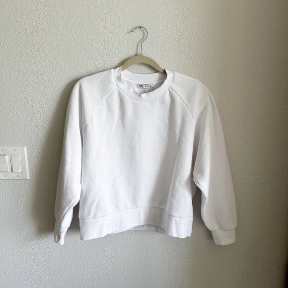 Zara White Cropped Minimalist Sweatshirt - Picture 7 of 8